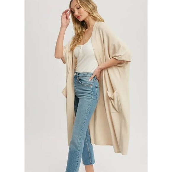 Soft Yarn Oversized 3/4 Sleeve Cardigan Ivory Pockets 3/4 sleeves oversized - Picture 3 of 5